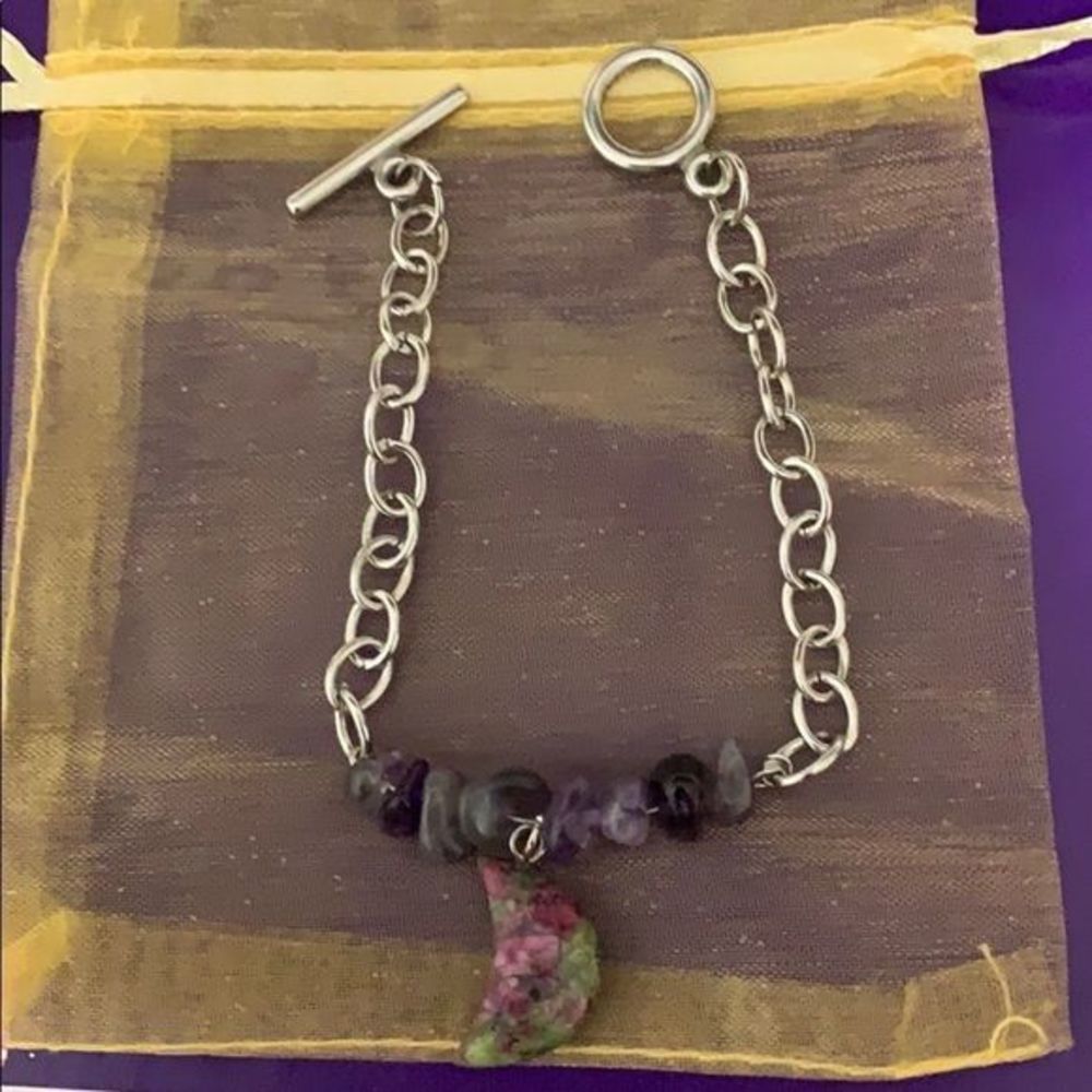 Amethyst crescent moon toggle - Picture 6 of 7